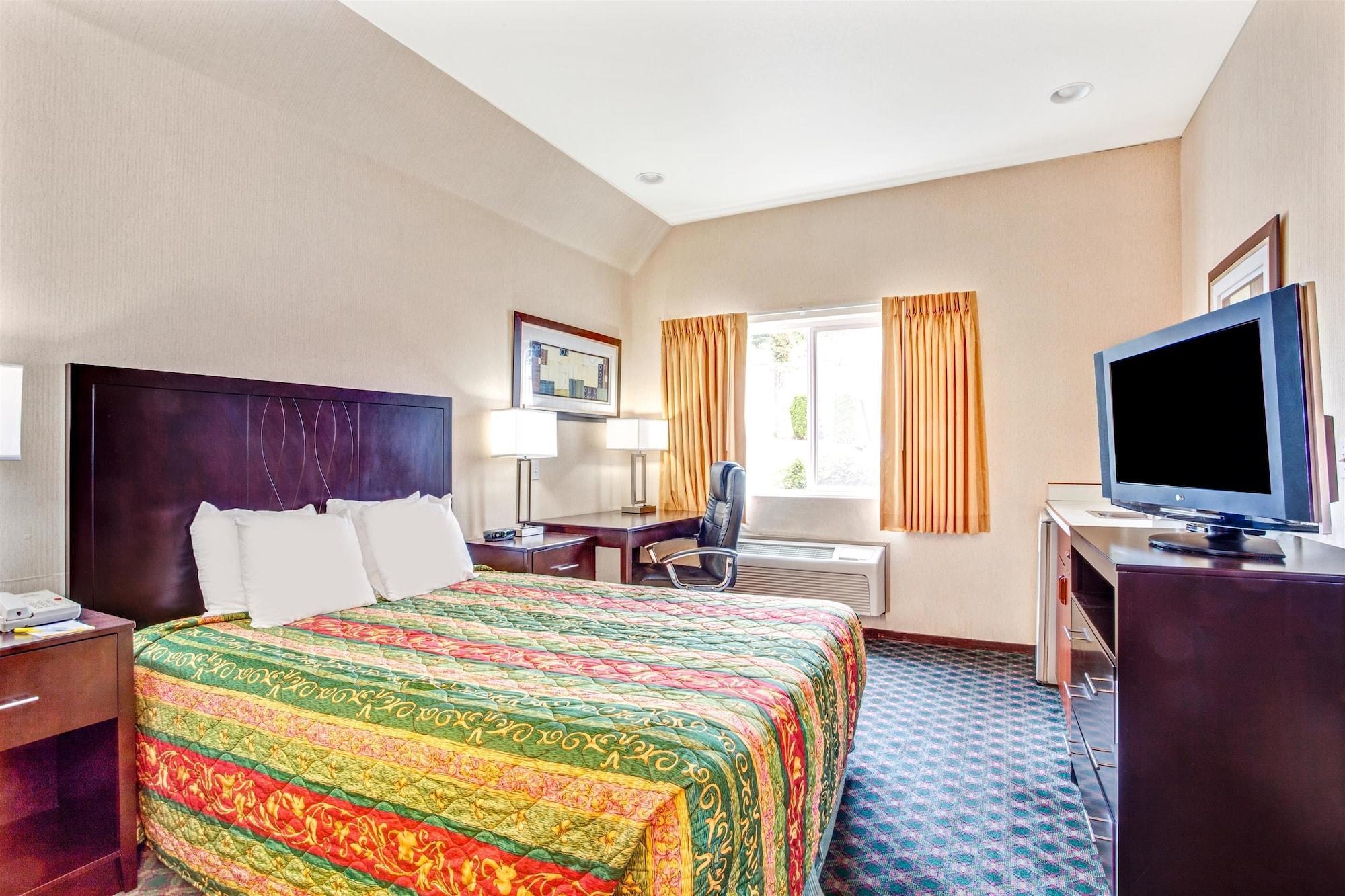 Days Inn By Wyndham Seattle Aurora Шорлайн Екстериор снимка